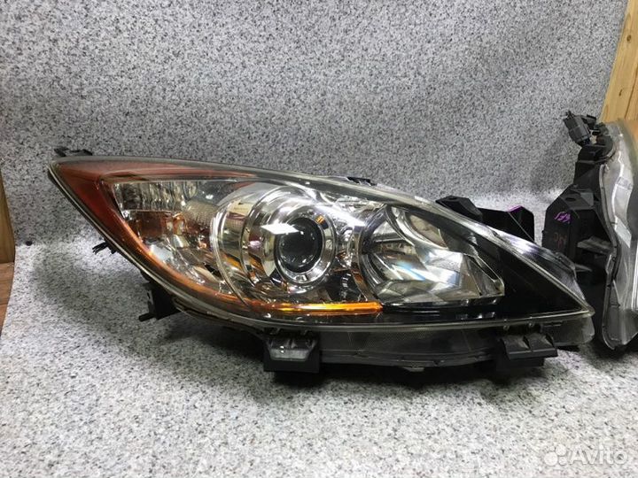 Фара Mazda 3 BL 2010