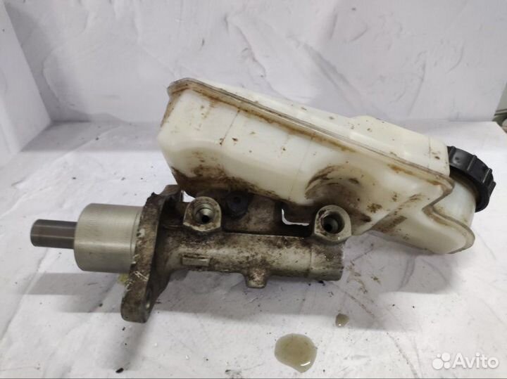 Главный тормозной цилиндр Ford Focus DB asdb 2005