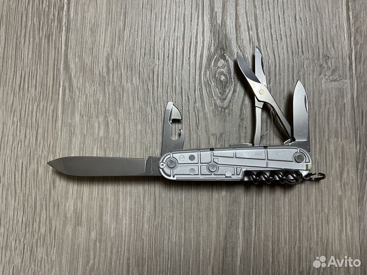 Victorinox Climber 91мм 1.3703.T7. (новый)