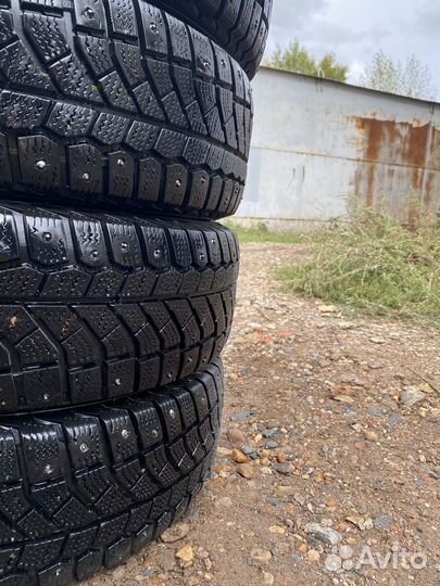 Viatti Brina Nordico V-522 175/65 R14 20B