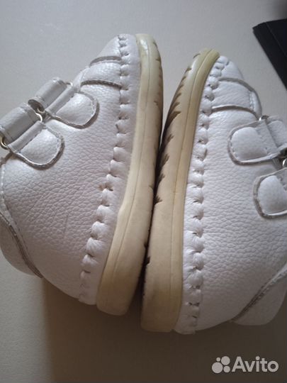 Кроссовки детские