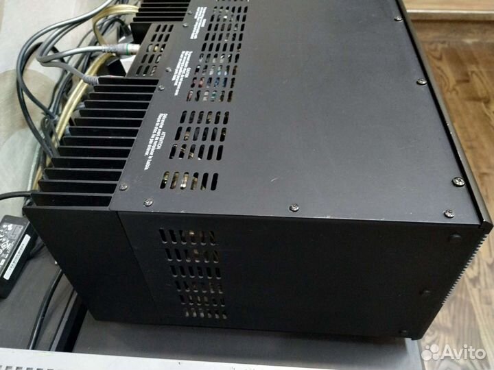 Усилитель мощности Adcom GFA 555 ll