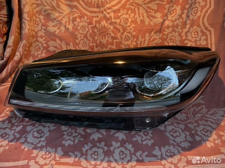 Фара левая Kia Sorento Prime UM