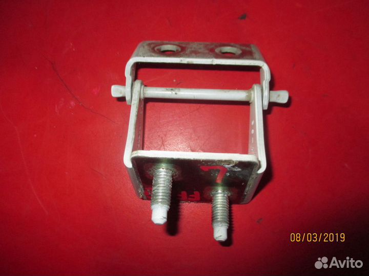 Петля двери багажника Ford Focus III 2011) Форд