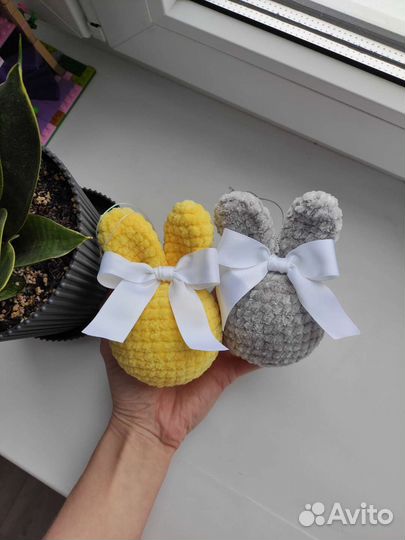 Новогодний шар Зайка