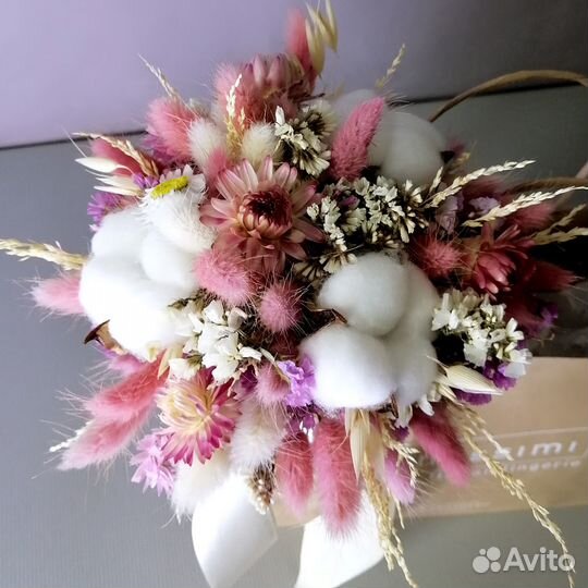 Розовый букет из сухоцветов