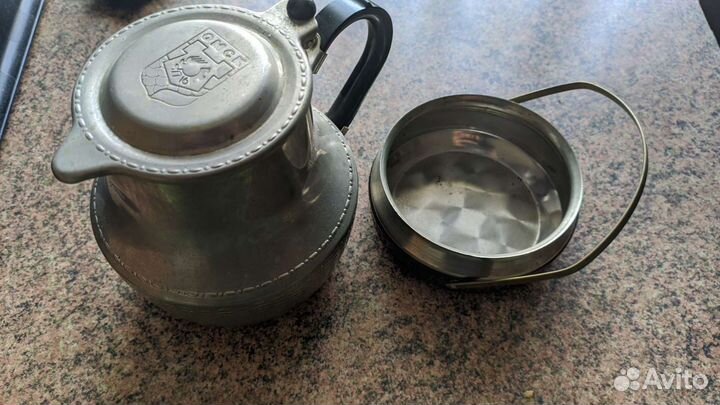 Кувшин и сахарница