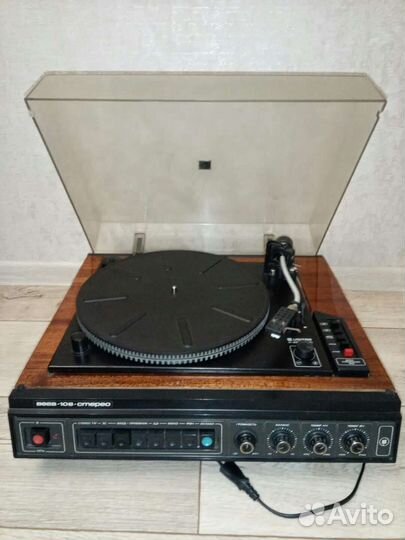 Проигрыватель винила Вега 108 стерео