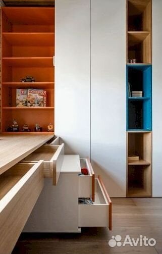 Зеркальный шкаф