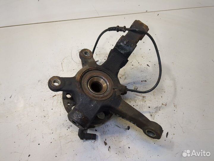 Ступица (кулак, цапфа) левая передняя Mercedes B W245