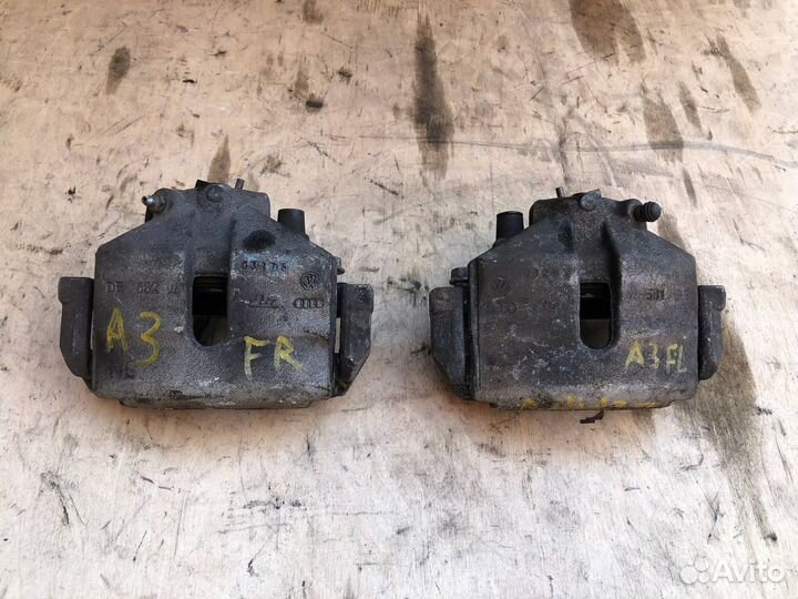 Суппорт тормозной Audi A3 8P Volkswagen Golf 5