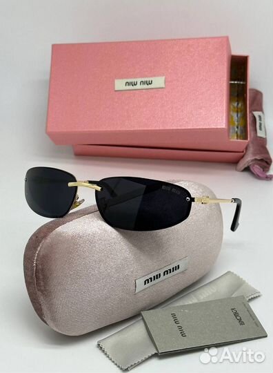Солнцезащитные очки miu miu