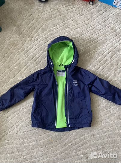 Комбинезон и куртки на мальчика 98-104