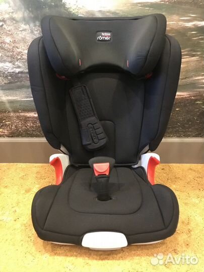 Детское автокресло Britax Roemer kidfix III M