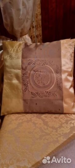 Декоративные наволочки с подушками