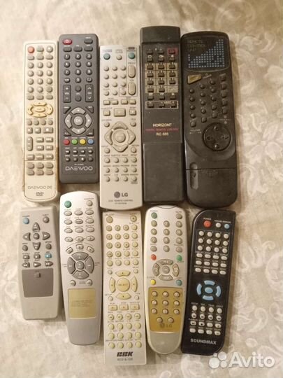 Пульты для телевизора и видеомагнитфонов