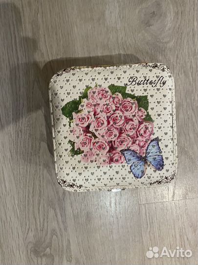 Шкатулка для украшений