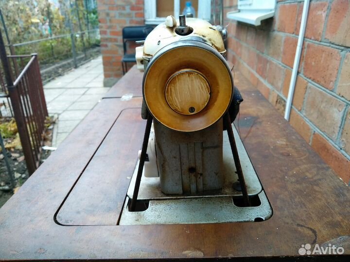 Щвейная машинка