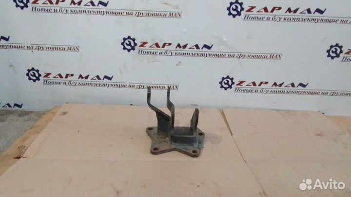 Кронштейн торсиона правый Man Tga
