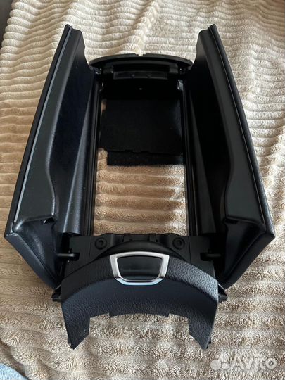 Подлокотник на мерседес w 213