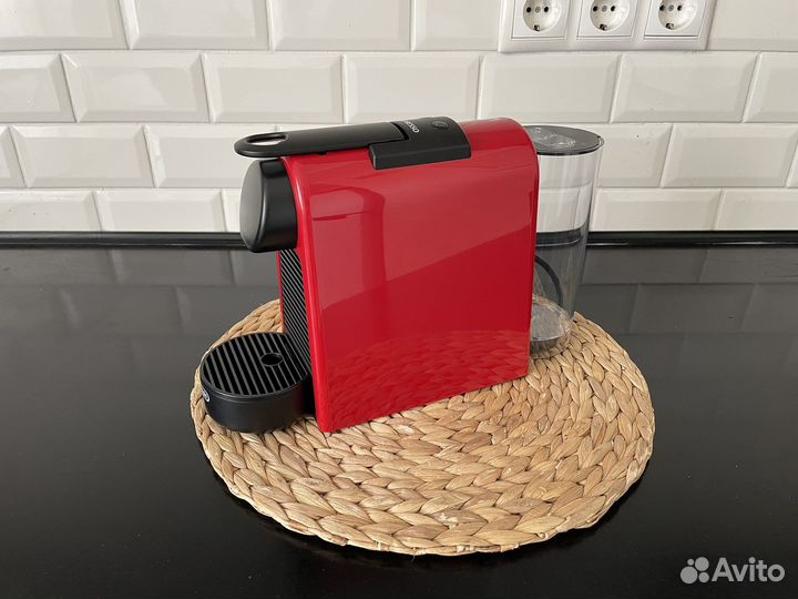 Капсульная кофемашина Nespresso Essenza Mini Red