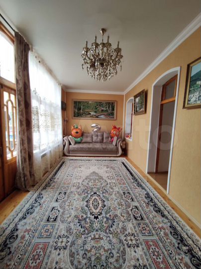 2-к. квартира, 70 м², 1/2 эт.