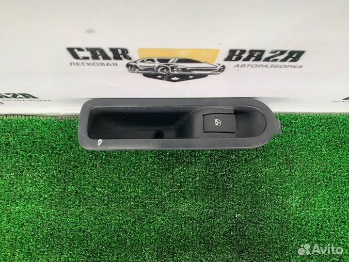 Блок управления стеклоподъемниками Renault Megane