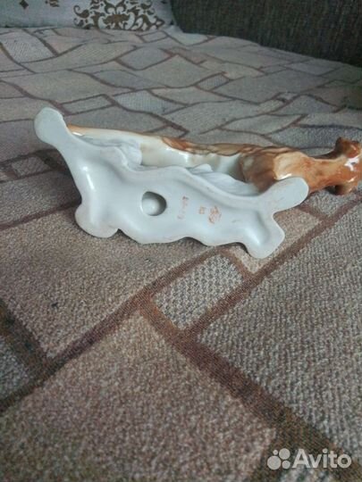 Фарфоровая статуэтка собака редкая