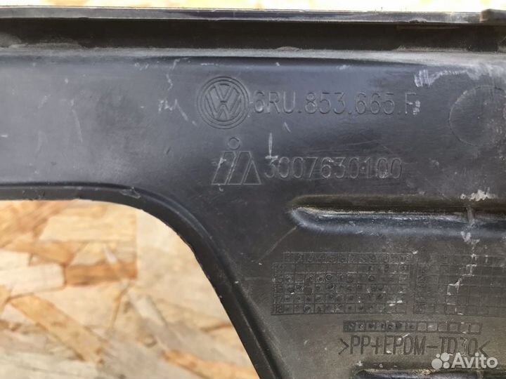 Решётка в бампер левая Volkswagen Polo Sedan