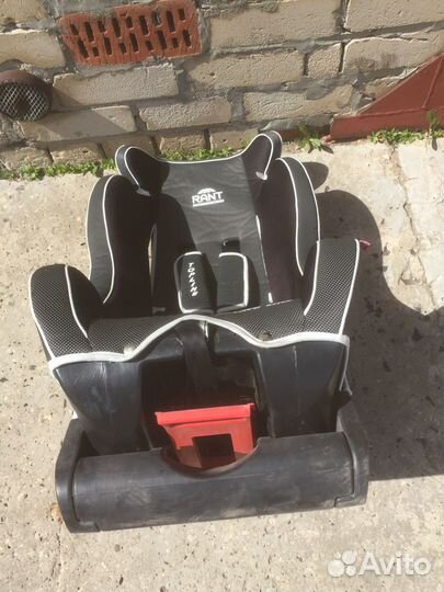 Автомобильное кресло