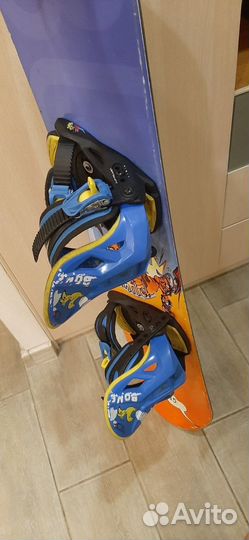 Доска с креплениями для сноуборда