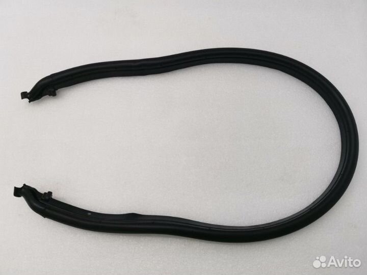 Уплотнительная резинка Bmw X4 F26 2.0 2014