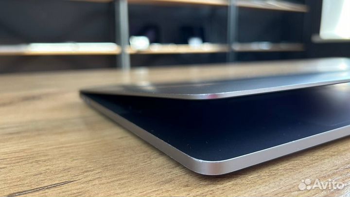 MacBook Pro 2020 i7 16/512