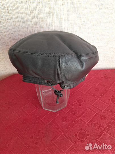Берет женский кожа натуральная 56 р