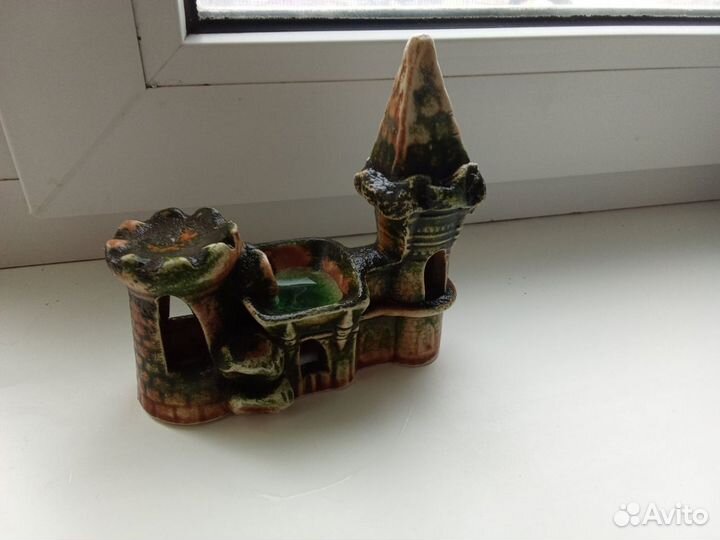 Замок для аквариума