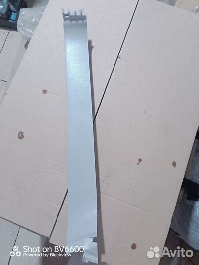 Обшивка двери багажника верхняя левая Toyota LC Pr