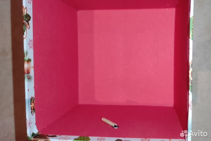 Коробка для подарка картонная