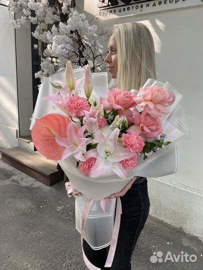 Стильные пышные букеты