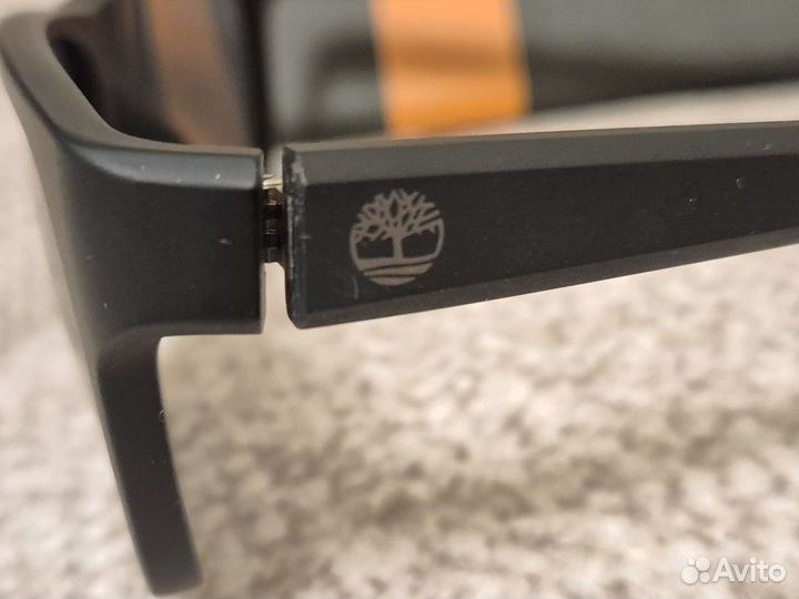 Солнцезащитные очки Timberland TB9296 02R