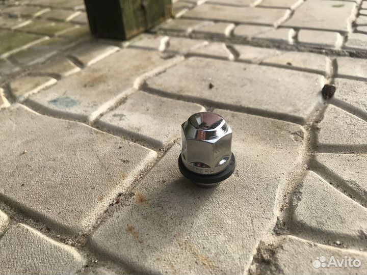 Колесные гайки