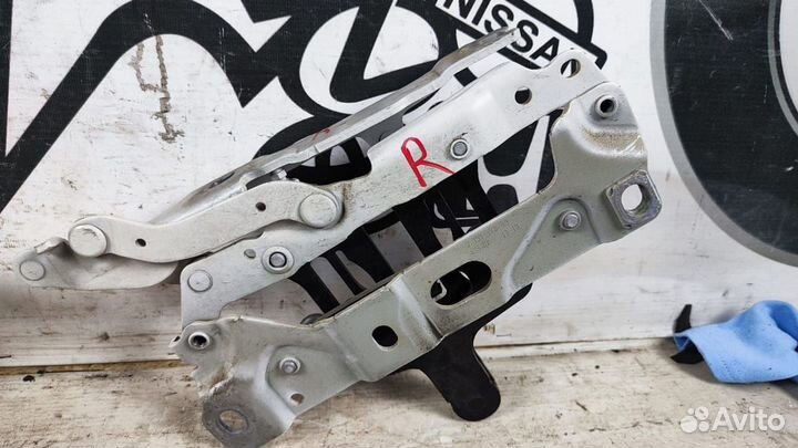 Петля капота BMW 5 F10