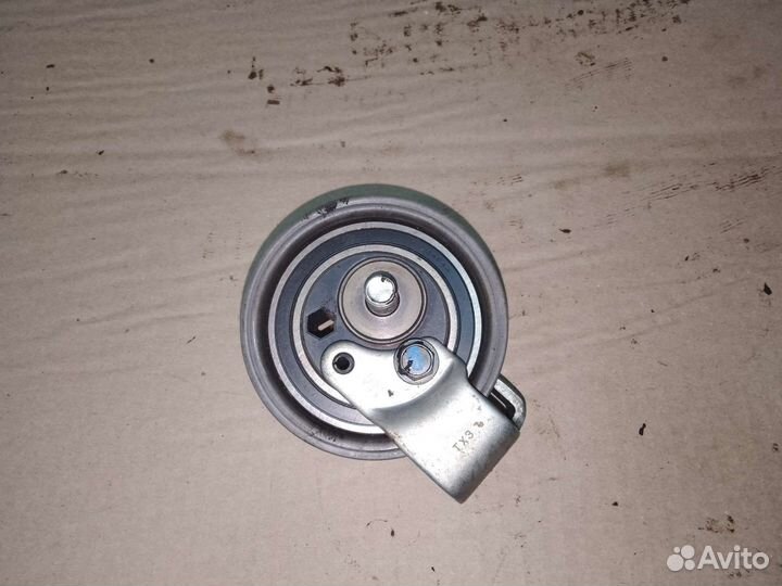 Ролик натяжения ремня грм Audi, Volkswagen 1,8