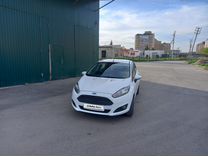 Ford Fiesta 1.6 AMT, 2015, 89 000 км, с пробегом, цена 830 000 руб.