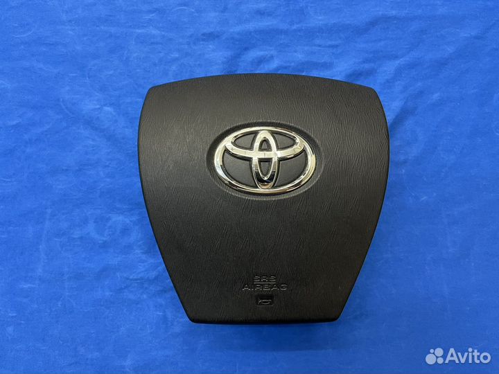 Подушка безопасности руля Toyota Prius 30 Aqua
