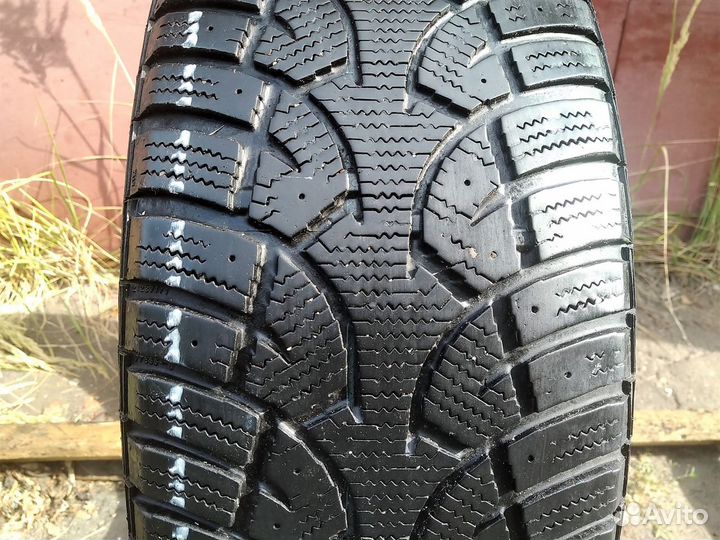 General Tire Altimax Arctic 215/55 R17 94Q