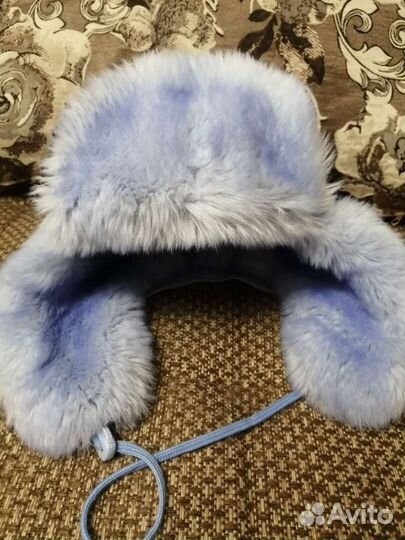 Зимняя шапка примерно 7-10 лет