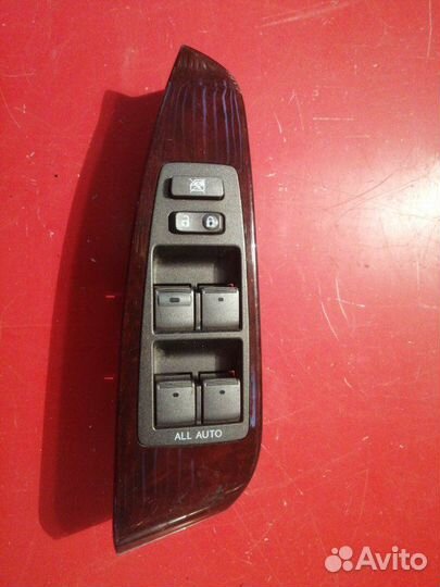 Блок управления стеклоподъемниками передний левый