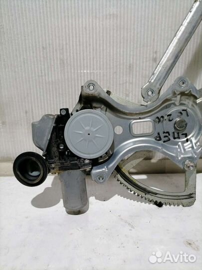 Стеклоподъемник передний левый Toyota Land Cruiser