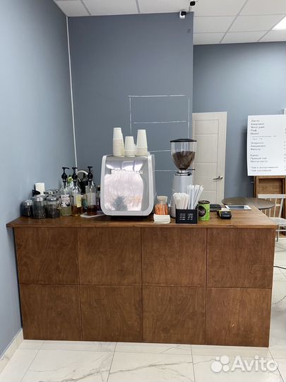 Столешница, стол, стойка администратора, ресепшн