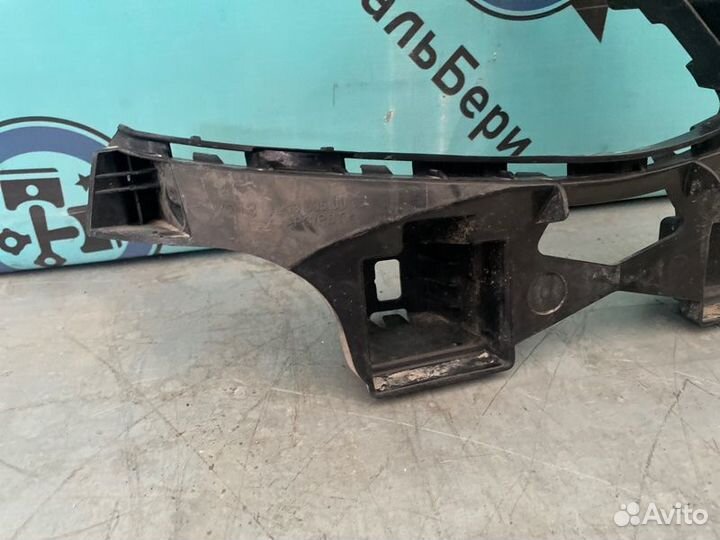 Кронштейн бампера задний левый Mercedes-Benz